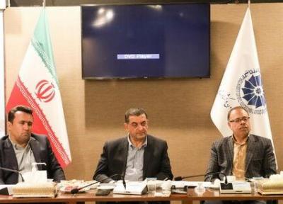 خبرنگاران رئیس اتاق بازرگانی فارس: مشکل واحدهای تولیدی، بنیانی حل شود
